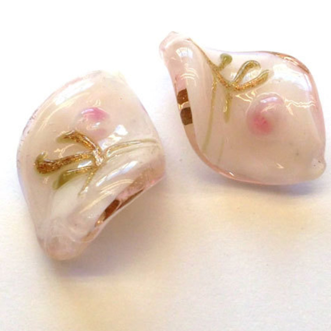 Chinese Lampwork Twist (15 x 20mm): Pale pink with pink and gold flower image 0