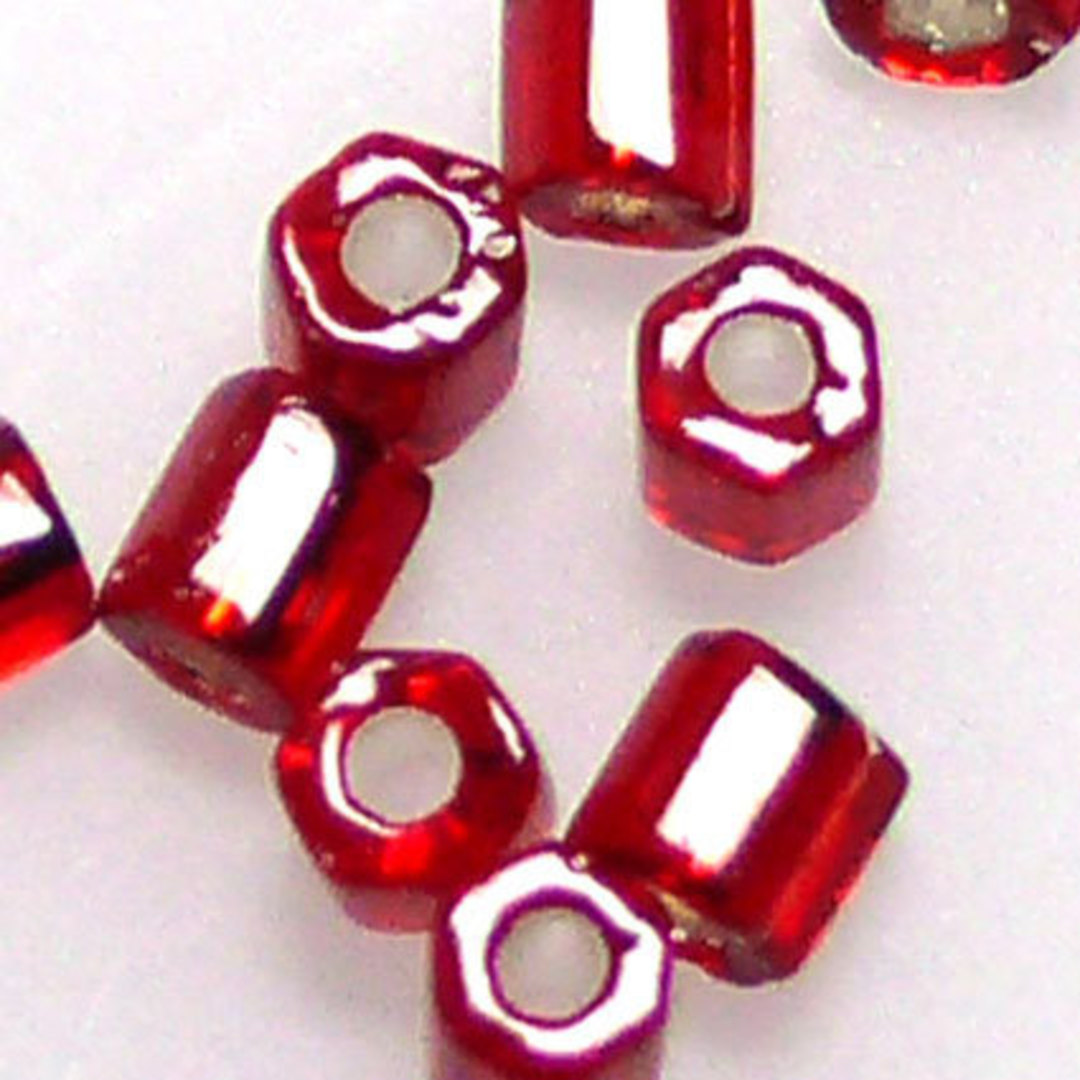 Matsuno size 8 hex: 11A - Red, silver lined (7 grams) image 0