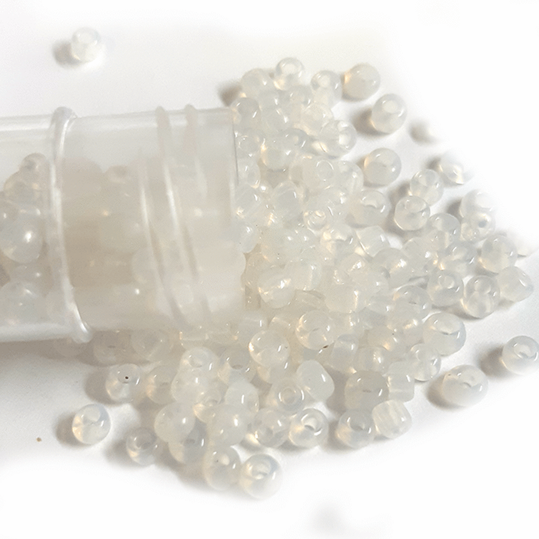 Matsuno size 8 round: 131A - White Opal, transparent (7 grams) image 0
