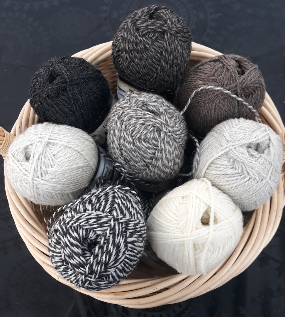 C/W Natural Wool Yarns image 0