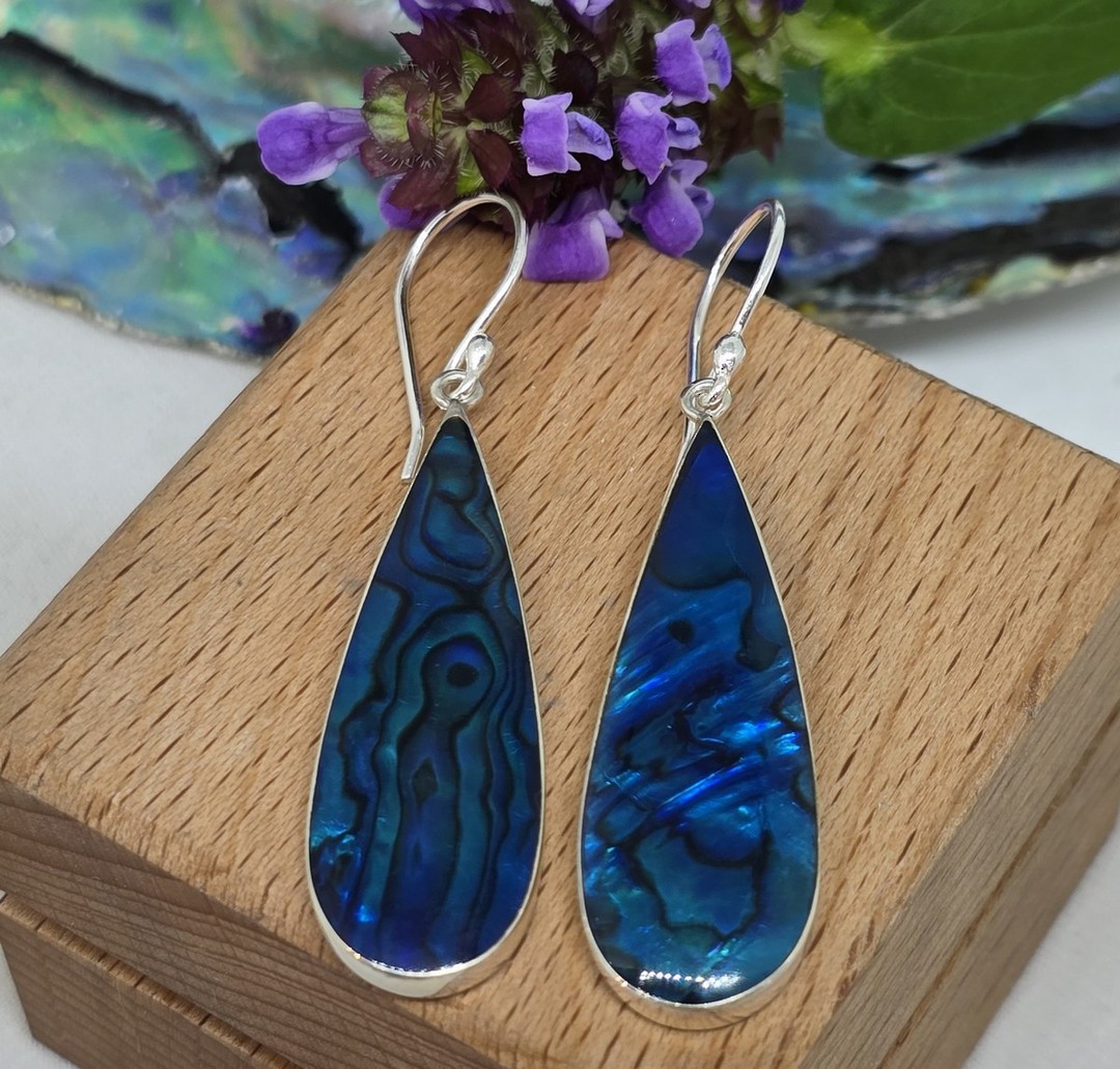 Sterling silver dyed blue NZ paua earrings image 3