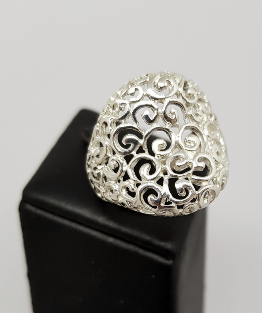 Stunning style - silver filigree ring image 1