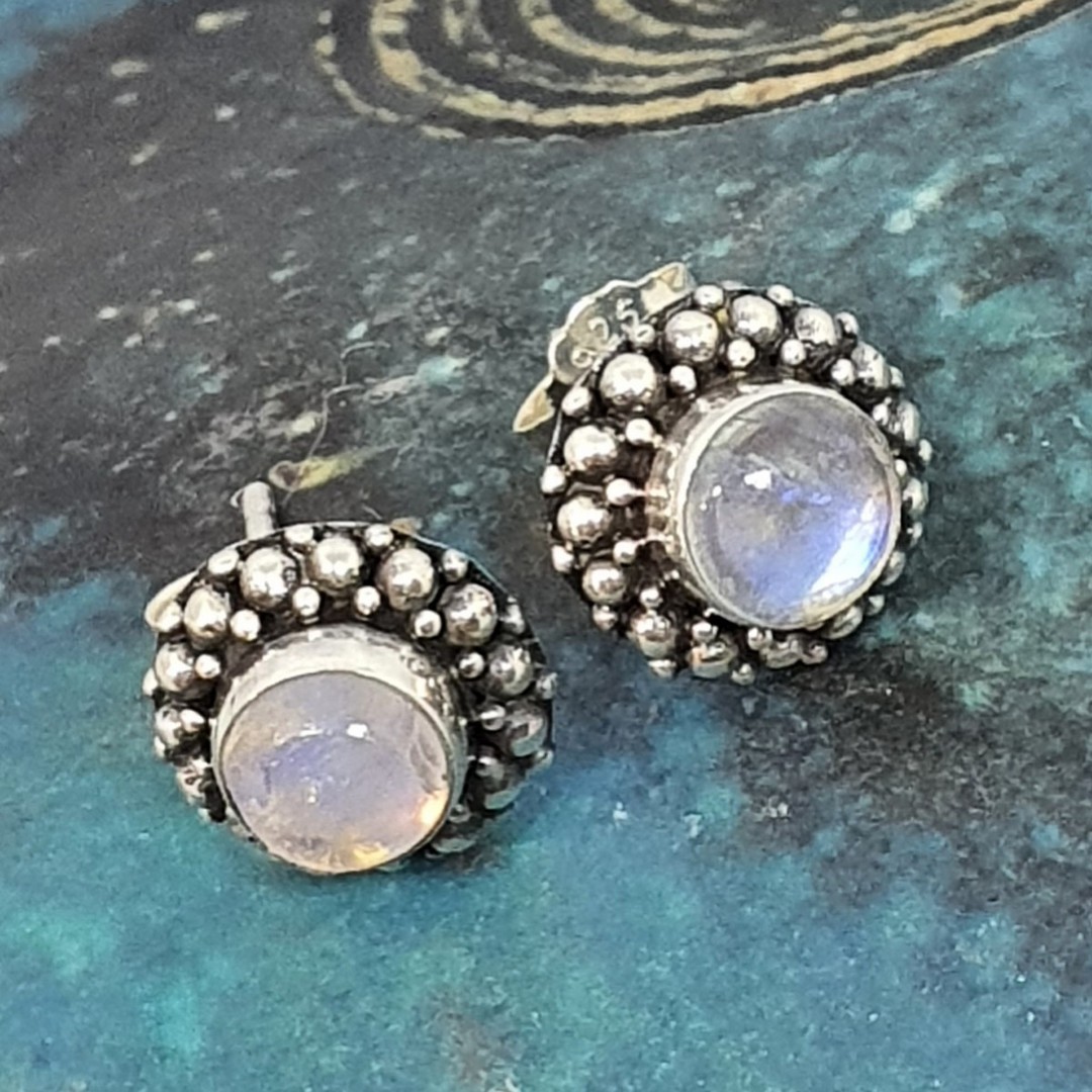 Silver moonstone stud earrings image 2
