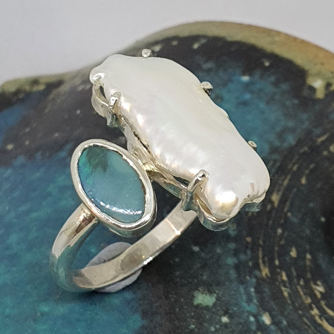 Large fresh water pearl and opal ring - Size U image 0