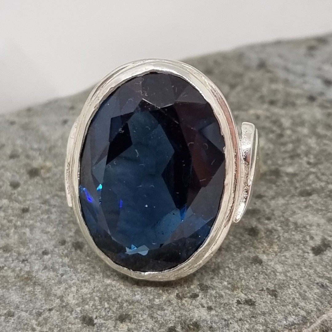 Super chunky, silver synthetic blue spinel ring - Size O image 1