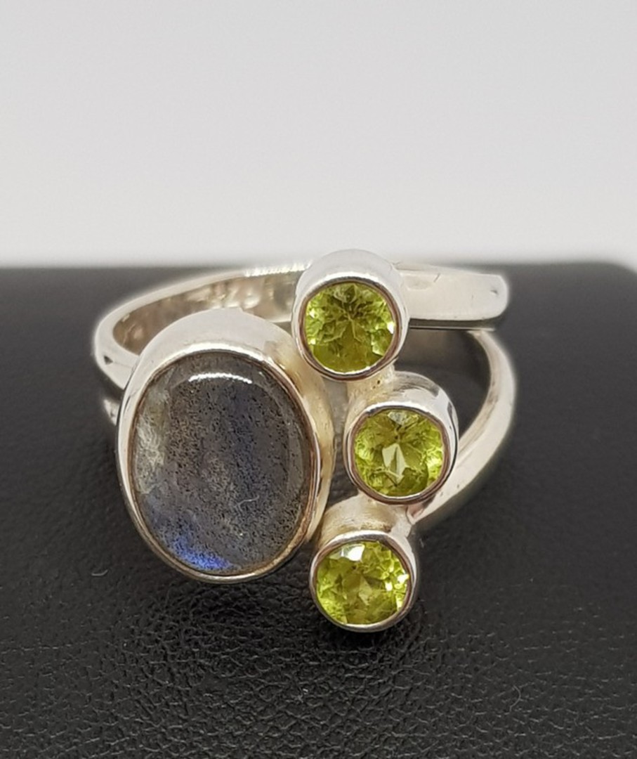 Sterling silver labradorite and peridot gemstone ring image 1