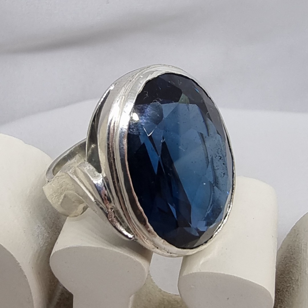 Super chunky, silver synthetic blue spinel ring - Size O image 0