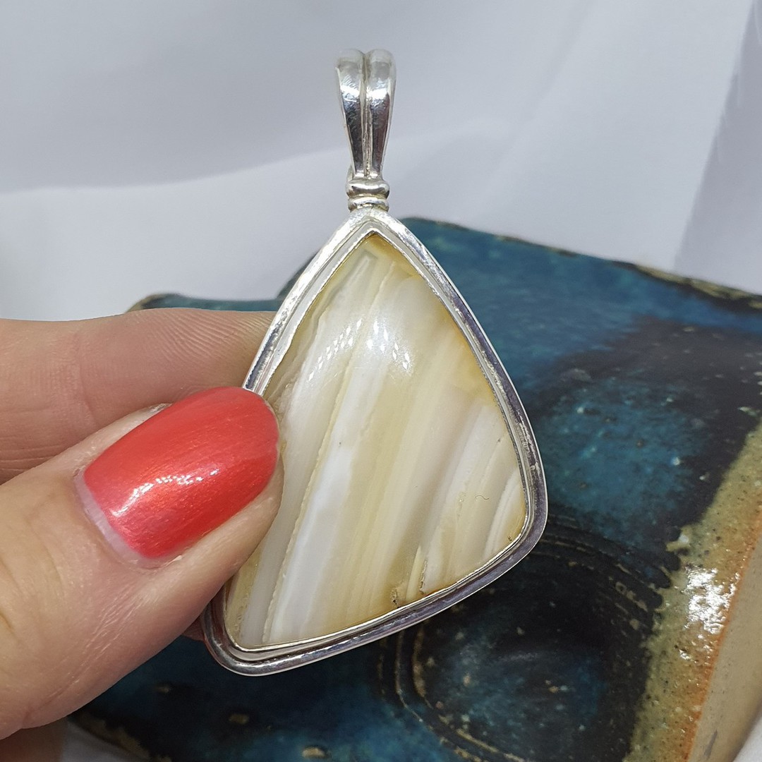 Sterling silver natural agate pendant image 2