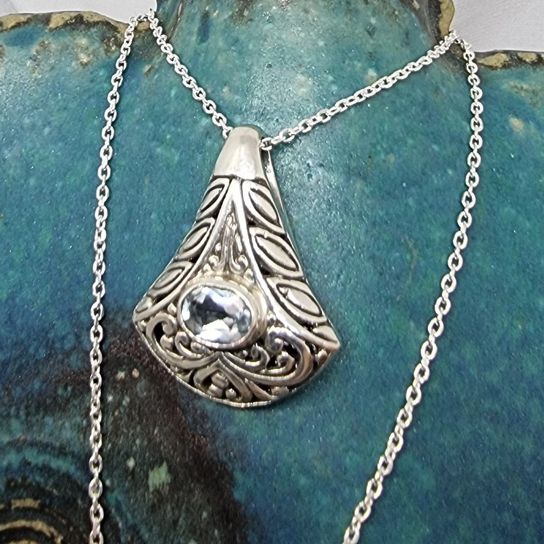 Sterling silver blue topaz pendant image 2