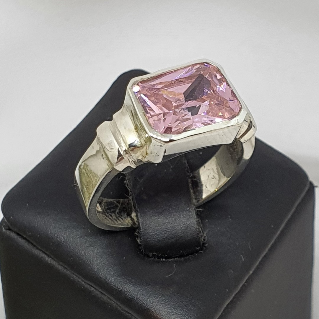 Silver ring with pink sparkling stone - Size N image 1