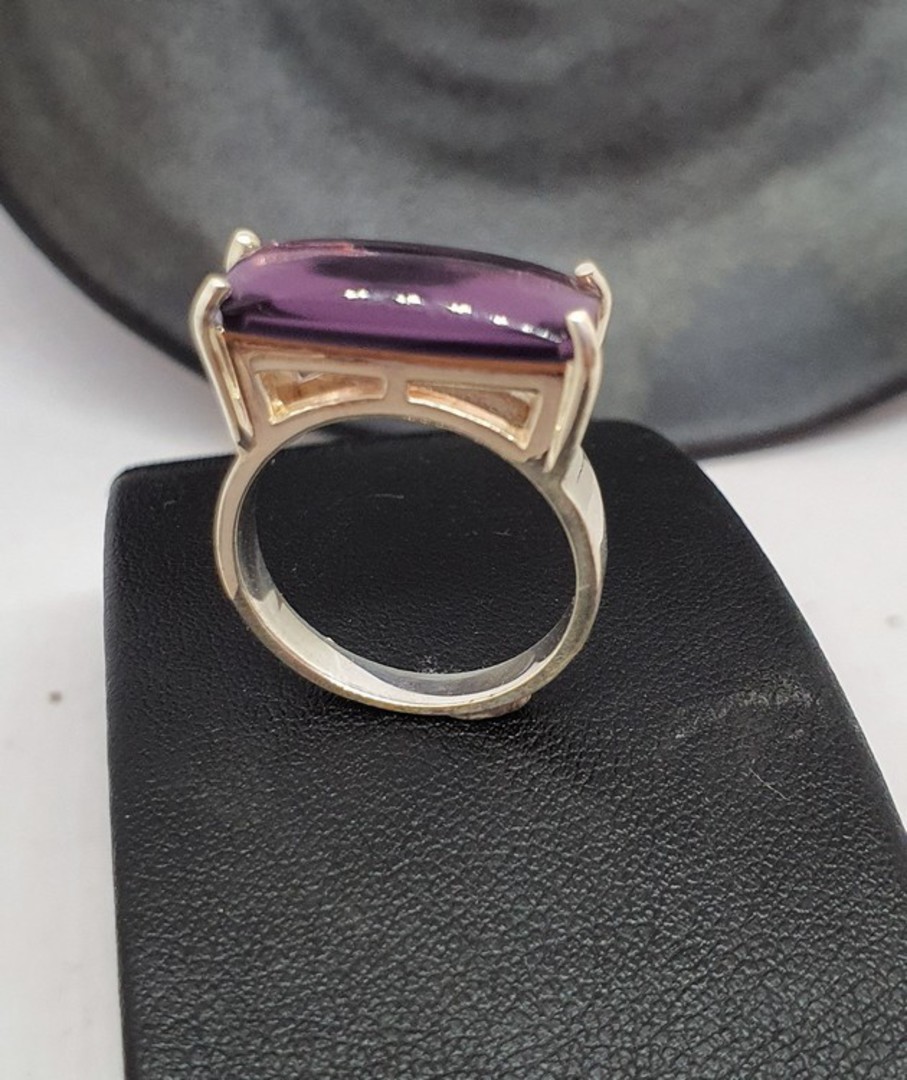 Sterling silver ring with purple fluorite gemstone - size M image 2