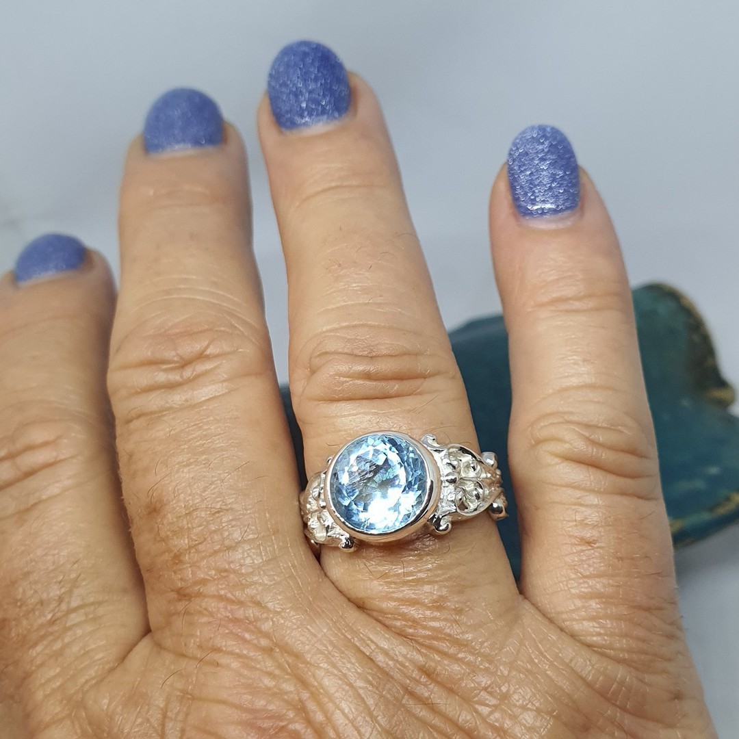 Sterling silver blue topaz gemstone ring image 4
