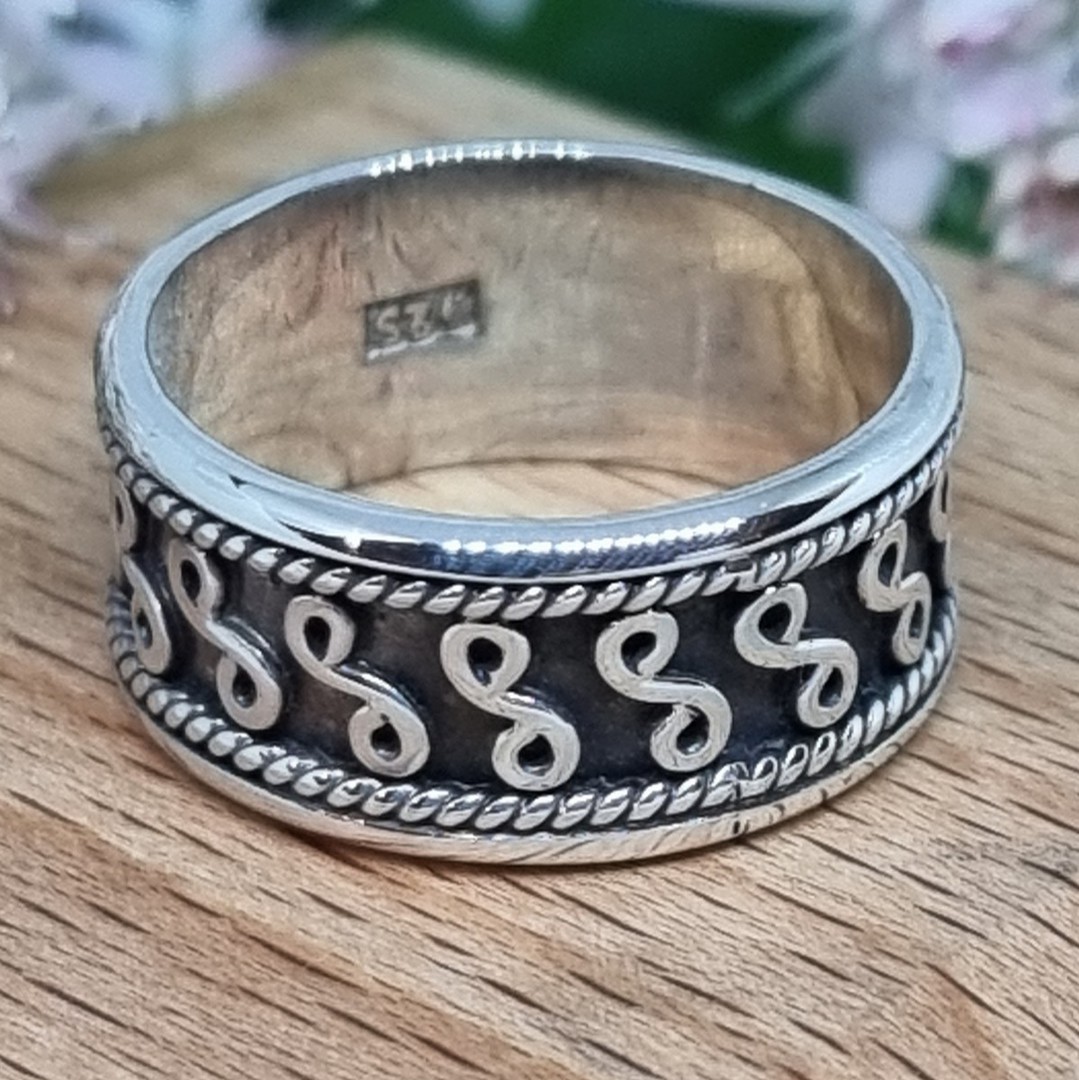 Silver ring with detailed band - Last One image 0