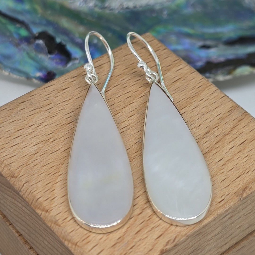 Sterling silver mother of pearl earrings image 1