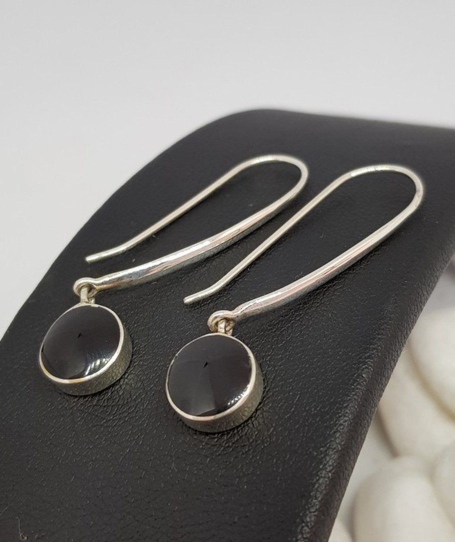 Black shell elegant silver earrings image 2