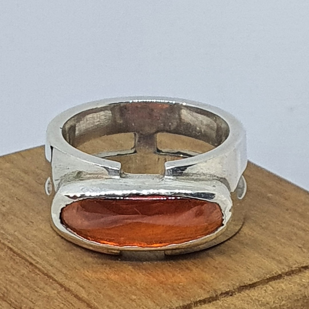 Wide band silver ring with orange stone - Size N image 4