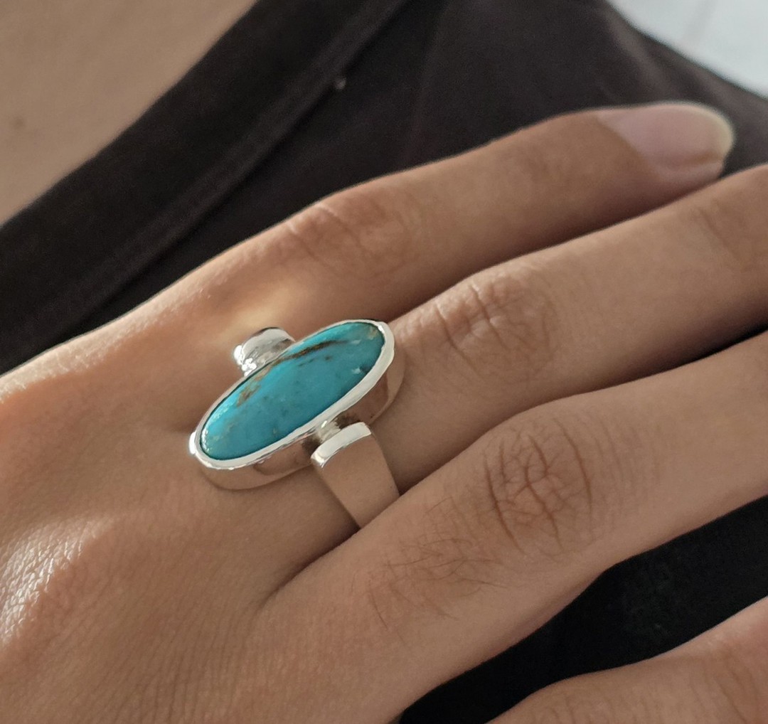 Silver elongated oval turquoise ring image 5