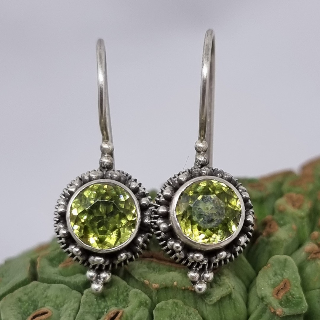 Sterling silver peridot earrings image 0