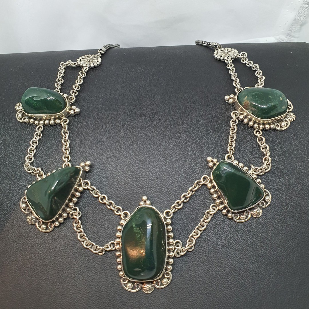 Silver deep green jasper gemstone necklace image 0