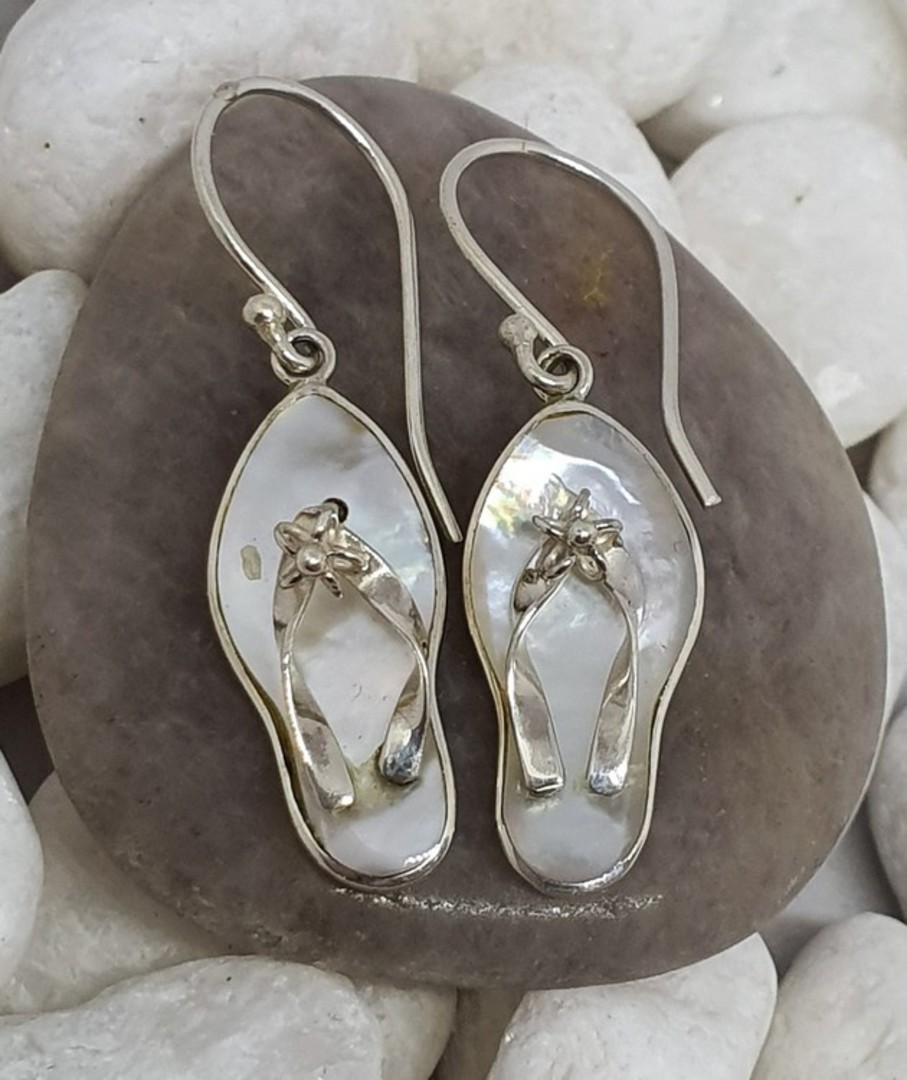 Mother of pearl jandal earrings image 1