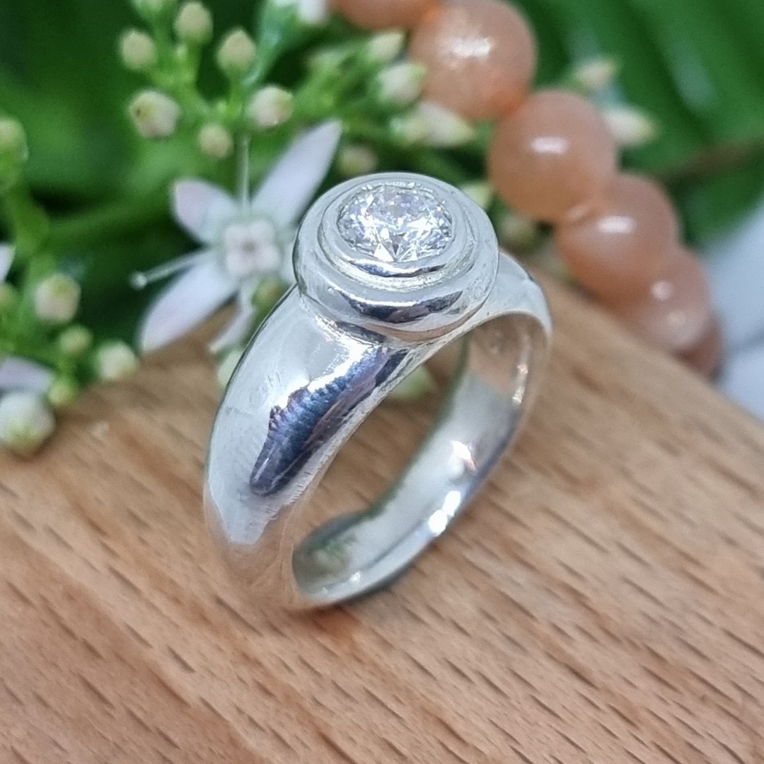 Sterling silver cz gemstone ring - made in NZ image 4