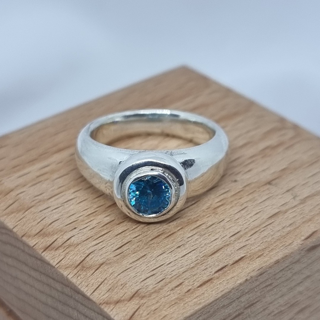 Sterling silver blue topaz ring - made in NZ image 4