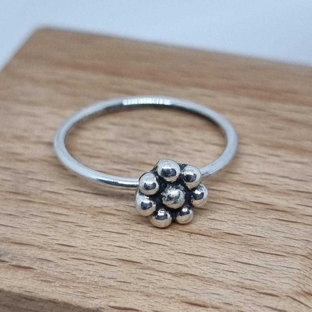 Sterling silver daisy stacking ring image 3