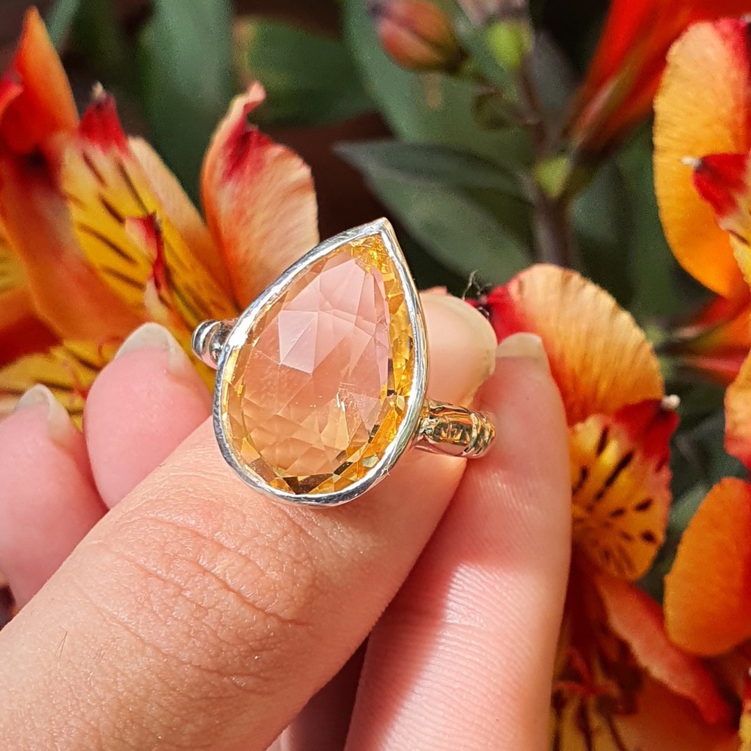 Sterling silver ring with sparkling golden gemstone image 4