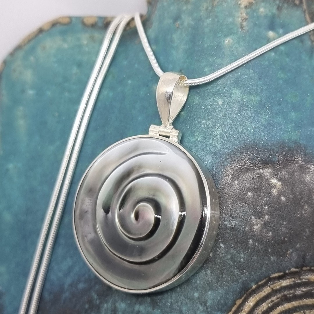 Sterling silver carved round shell pendant image 3