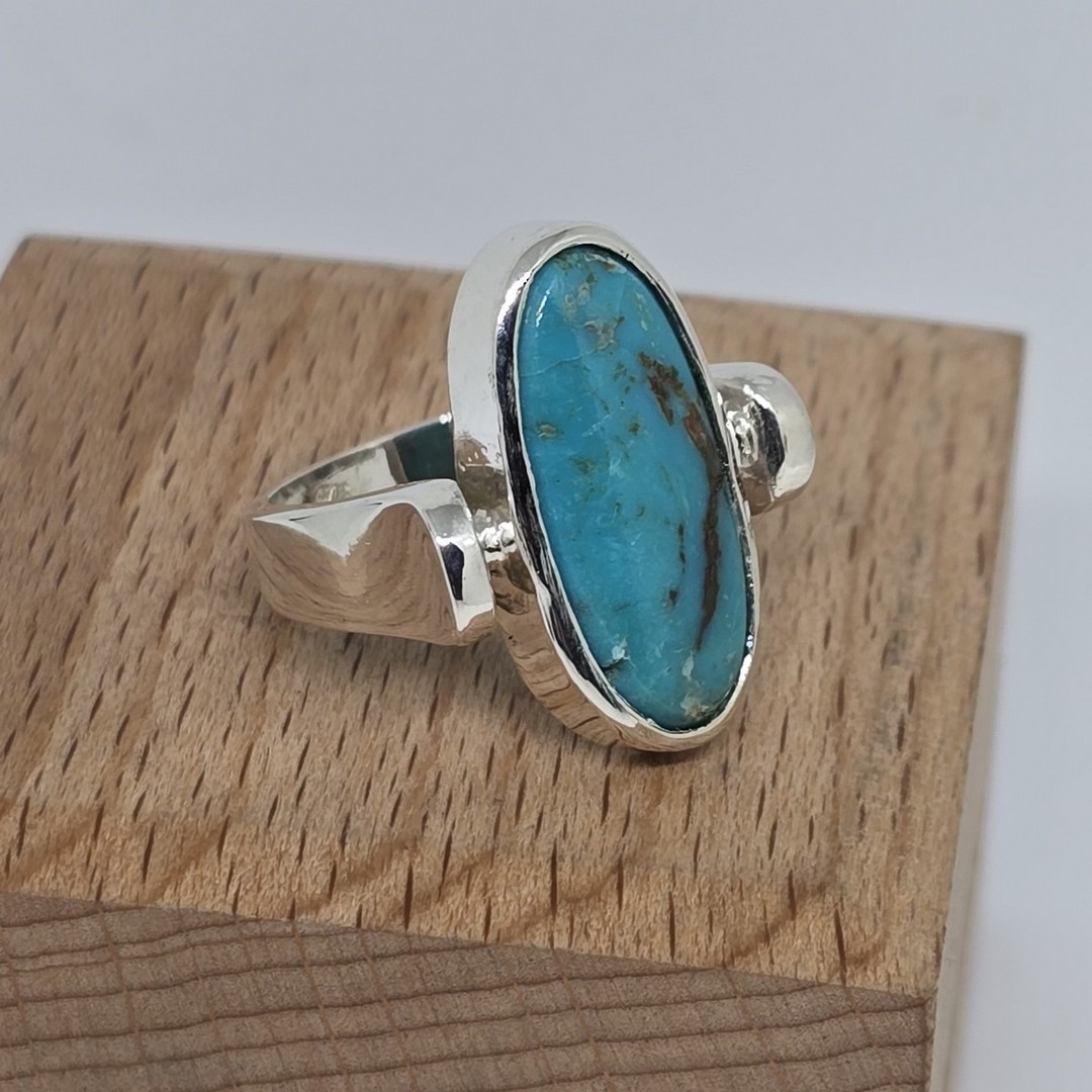 Silver elongated oval turquoise ring image 3