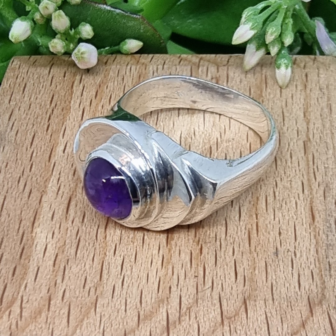 Sterling silver ring with natural amethyst - Size Q image 5