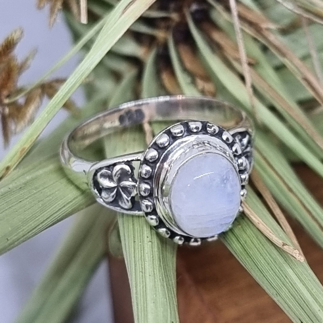 Sterling silver moonstone ring image 2