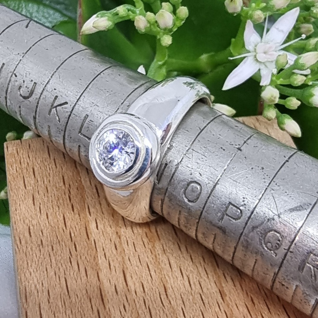 Sterling silver cz gemstone ring - made in NZ image 0