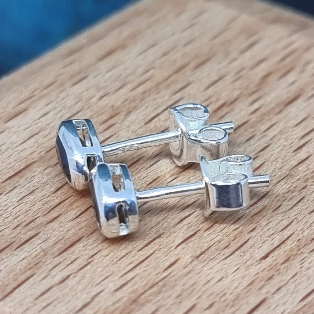 Sterling silver black sapphire stud earrings image 2