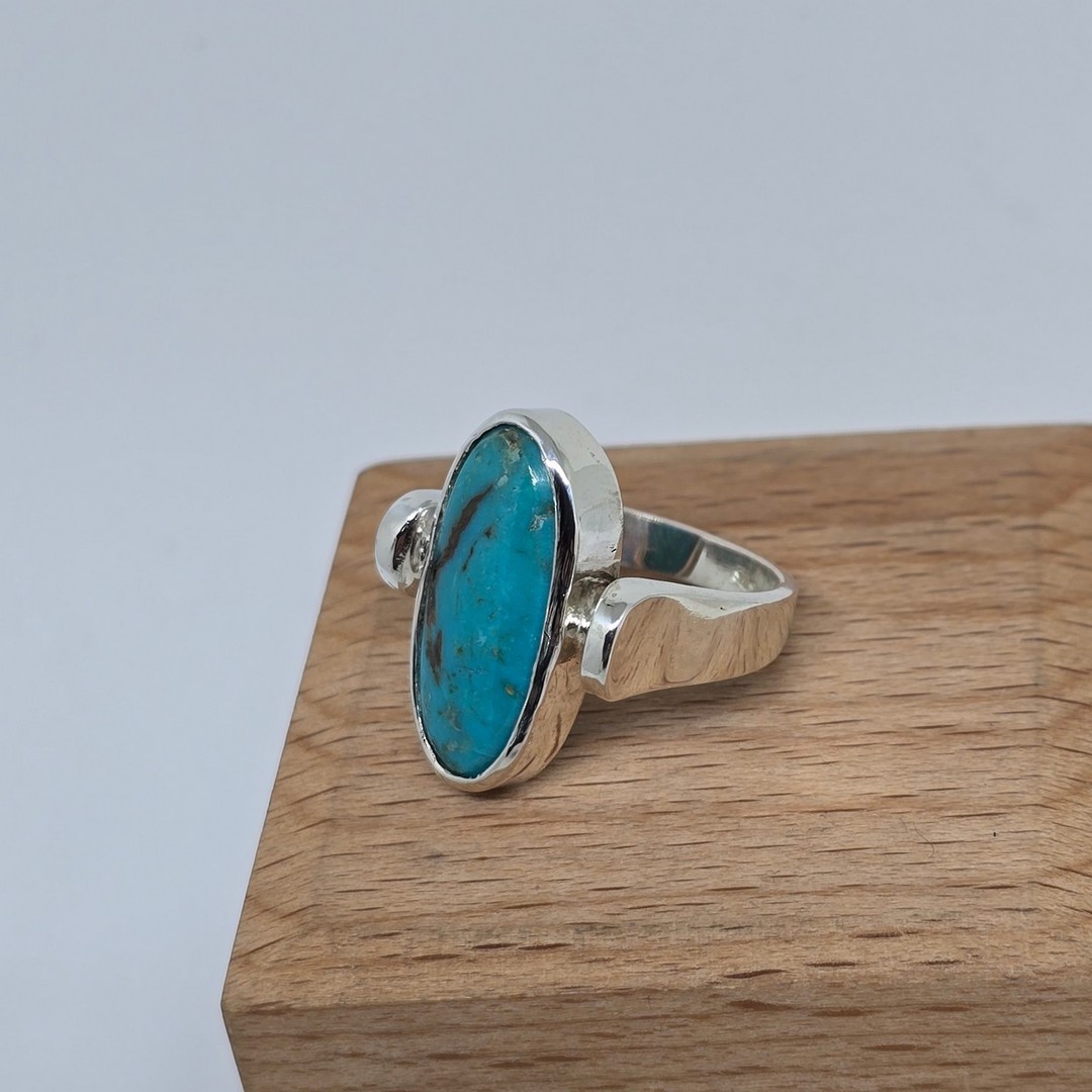 Silver elongated oval turquoise ring image 4