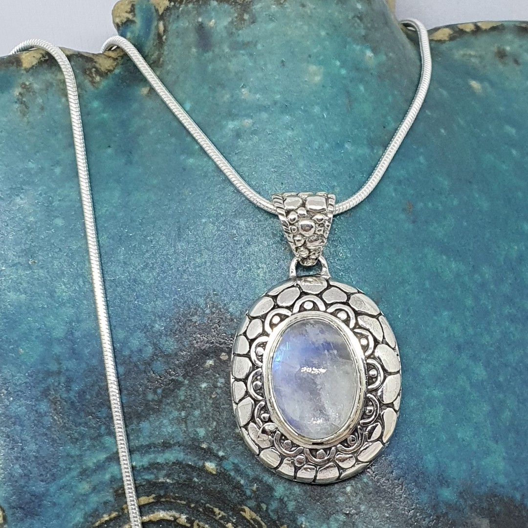 Sterling silver oval moonstone pendant image 2