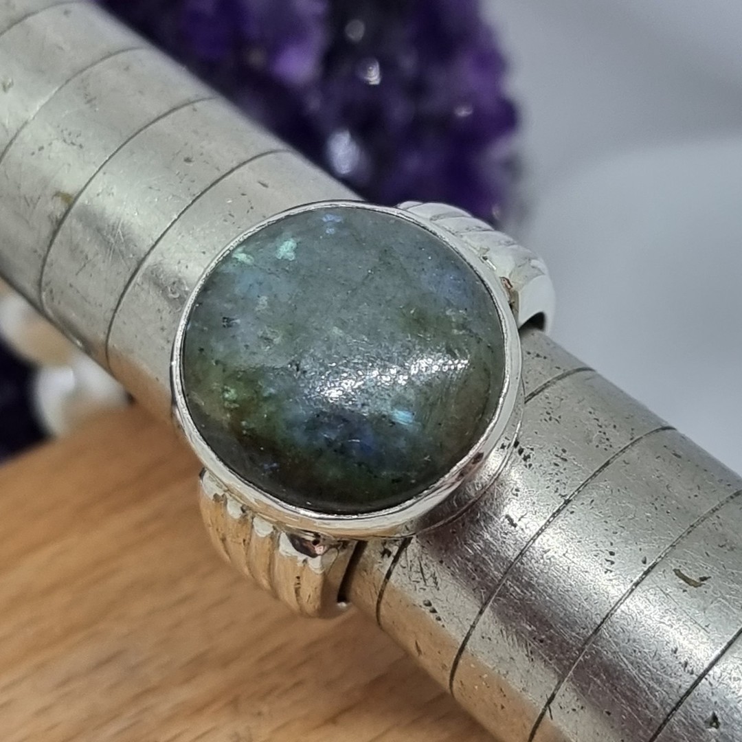 Sterling silver labradorite gemstone ring, made in NZ image 4