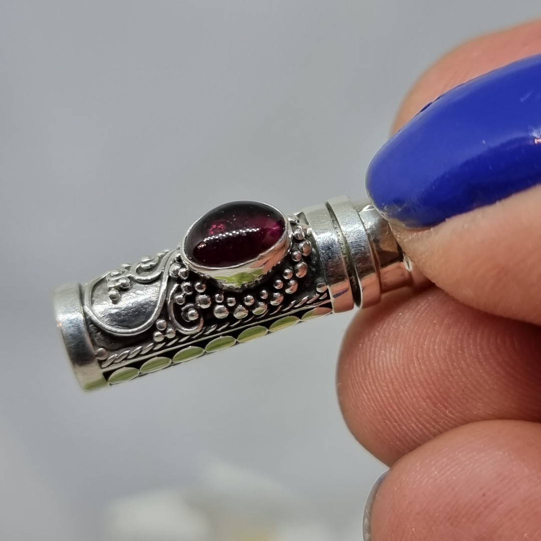 Silver filigree silver prayer box pendant with garnet image 3
