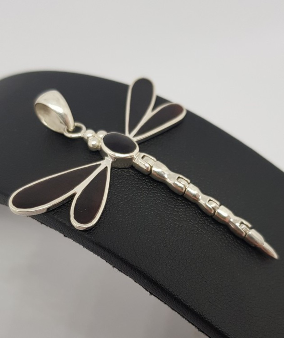 Black shell silver dragonfly pendant image 3