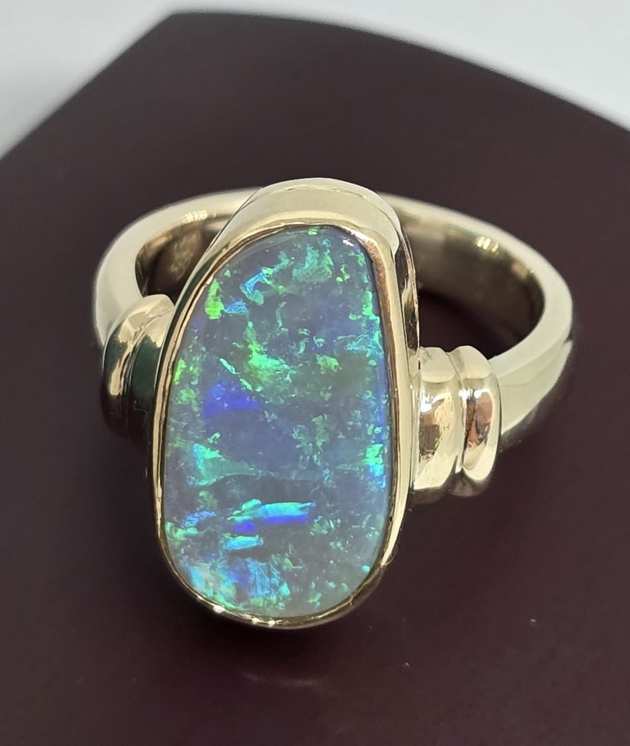 9ct Yellow Gold Opal Ring - Made in NZ image 0