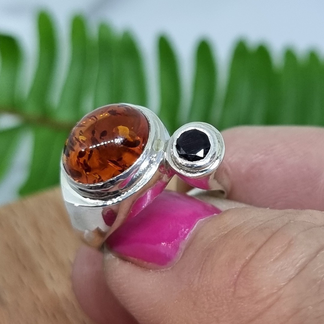 Sterling silver amber and garnet ring - size O image 1