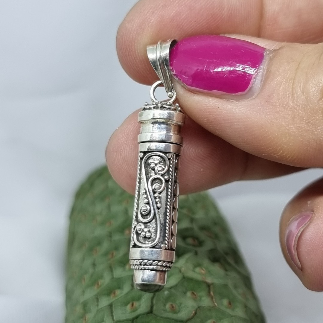 Silver filigree silver prayer box pendant with labradorite image 1