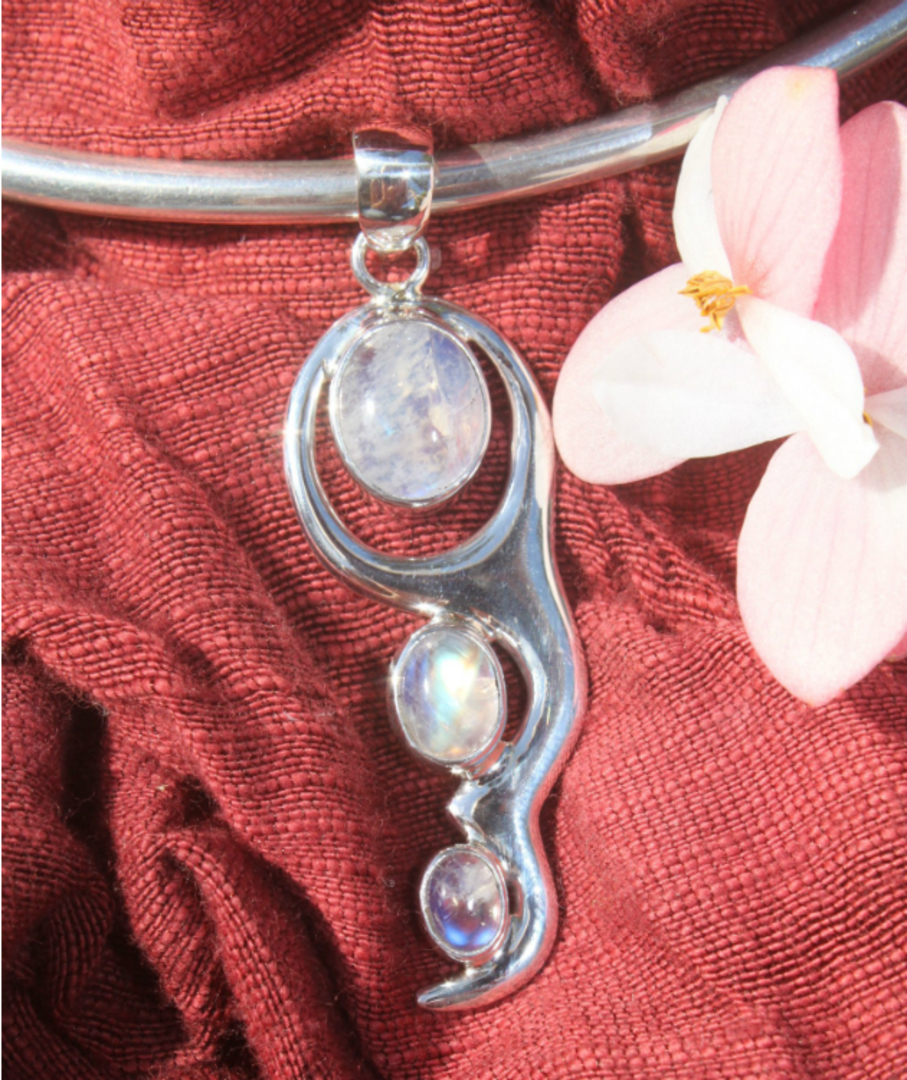 Romantic three stone moonstone gemstone pendant necklace image 2