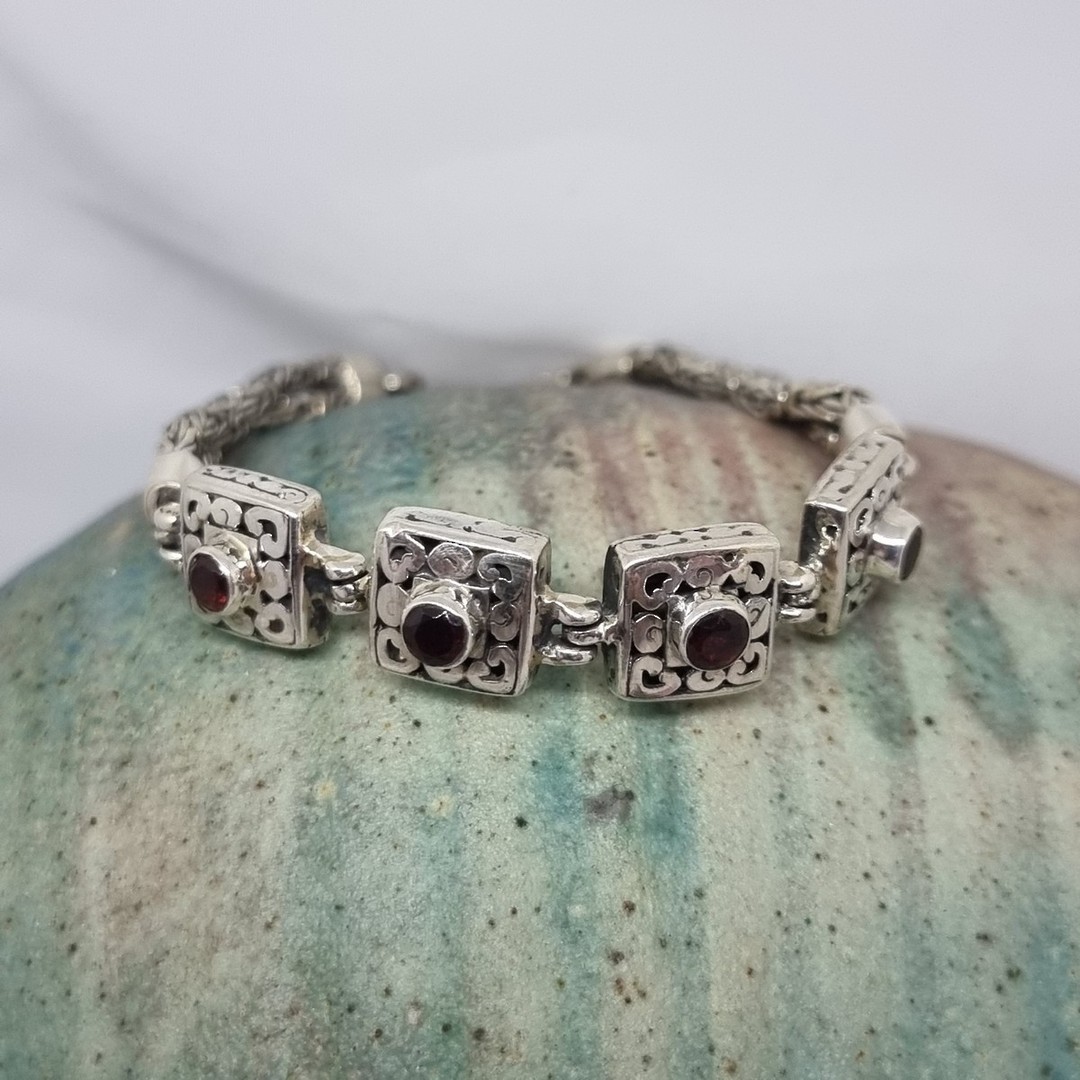 Sterling silver bracelet with garnet gemstones image 4