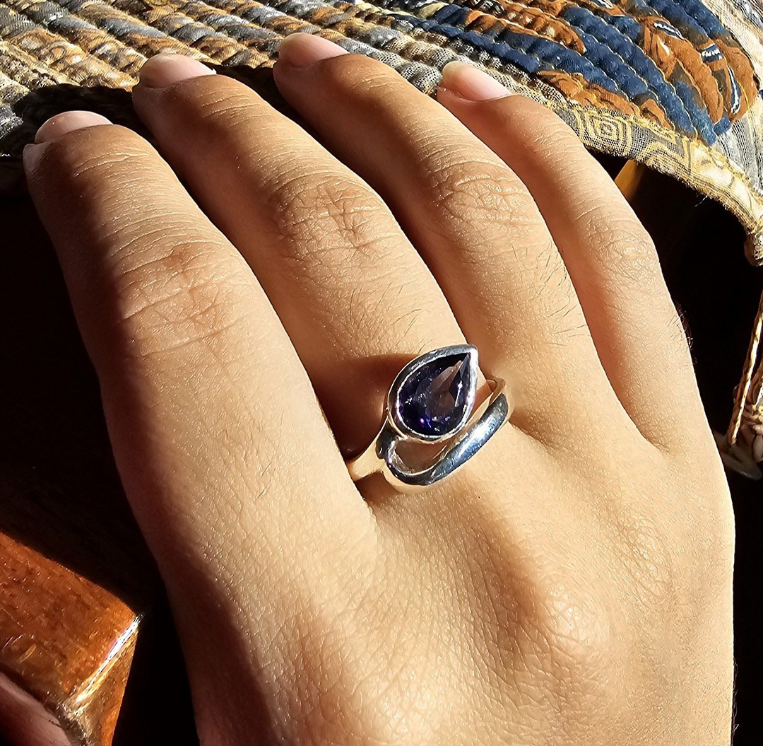 Sterling Silver Ring with Natural Iolite Gemstone image 4