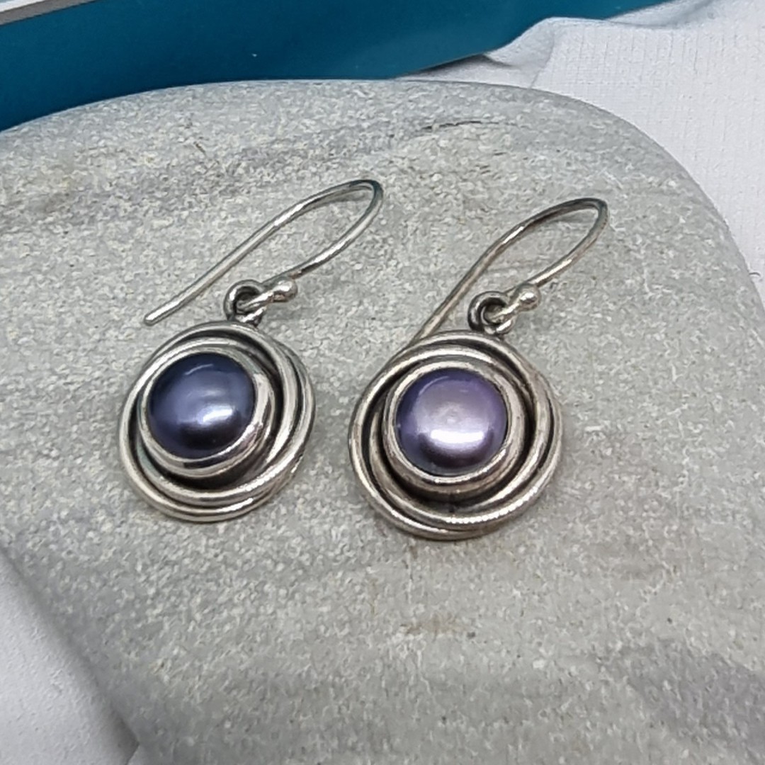 Grey pearl earrings - price reduced as unmatched image 1