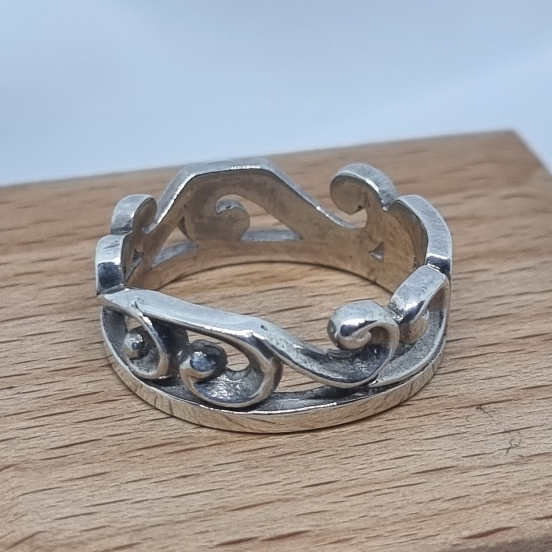 Sterling silver ring with koru details in band image 2