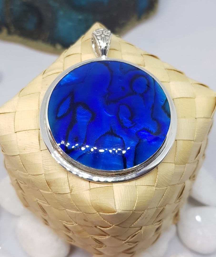 NZ Paua Shell Pendant - dyed BLUE! image 3
