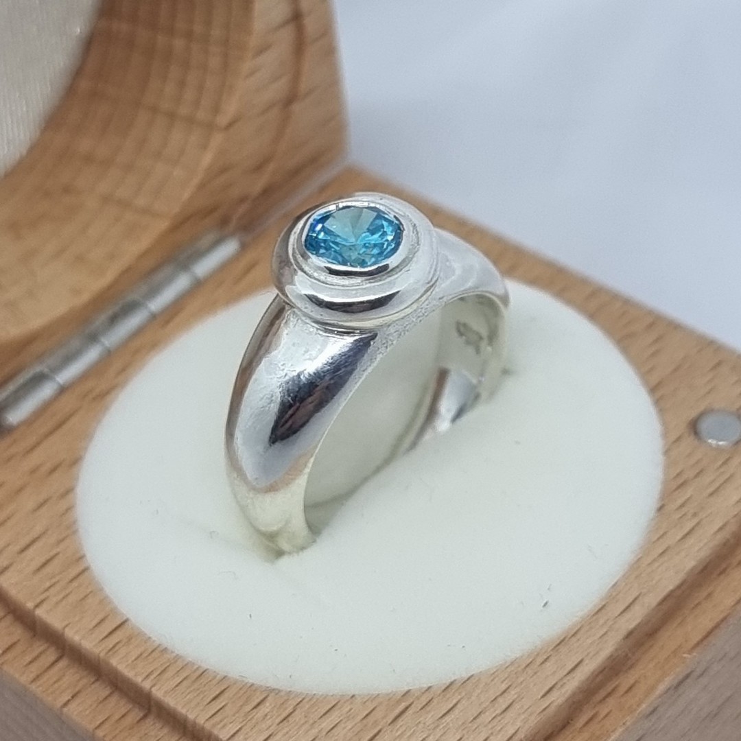 Sterling silver blue topaz ring - made in NZ image 5