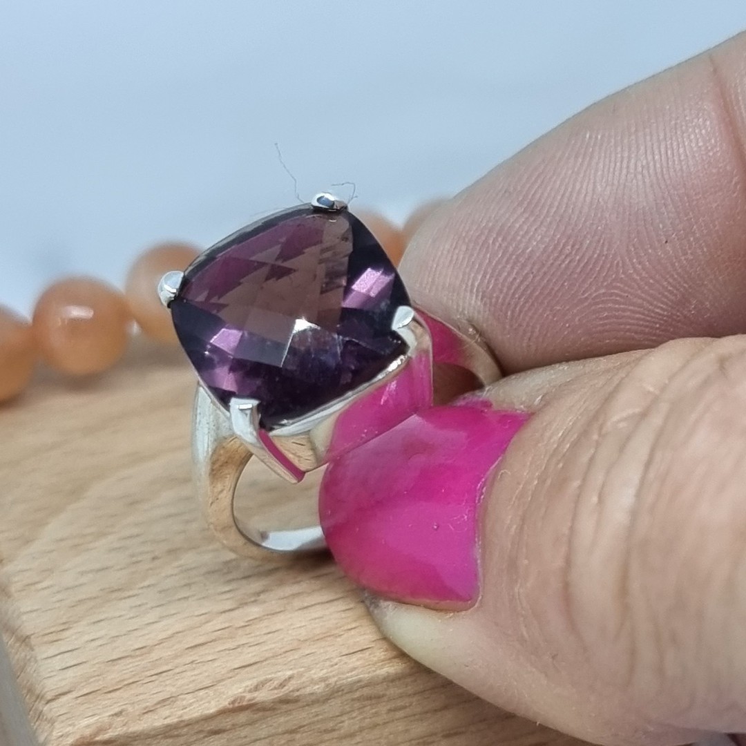 Sterling silver ring with purple fluorite gemstone - Size Q image 2